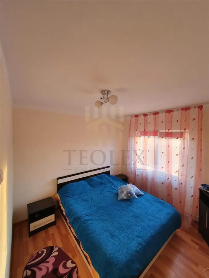 DE VANZARE APARTAMENT 3 CAMERE BARLAD - foto 3
