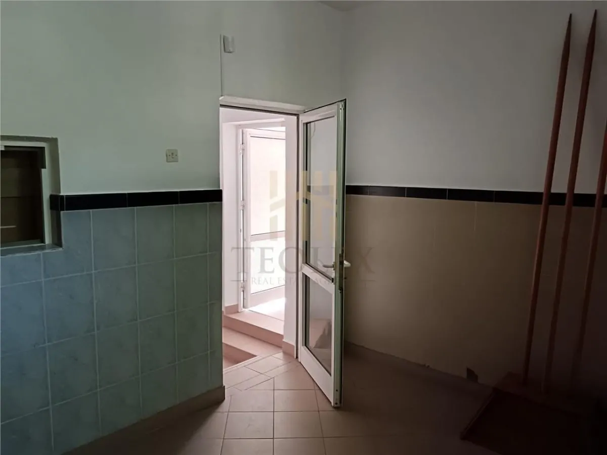 DE VANZARE SPATIU COMERCIAL BARLAD ZONA CENTRALA - foto 6