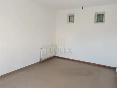 DE VANZARE SPATIU COMERCIAL BARLAD ZONA CENTRALA - foto 8
