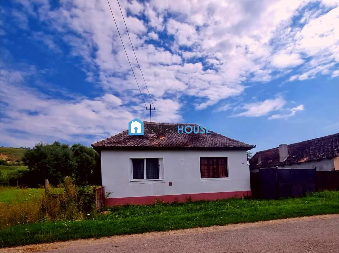 Casa de vanzare cu 3 camere in Jibert judetul Brasov - foto 1