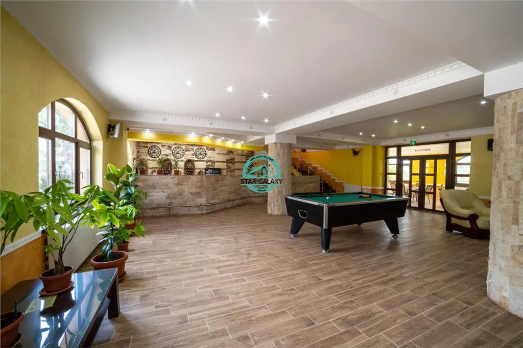 Oportunitate ! Pensiune 7 camere, 4 apartamente, 760mp utili la E60 - foto 14