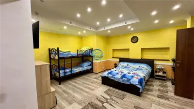 Oportunitate ! Pensiune 7 camere, 4 apartamente, 760mp utili la E60 - foto 16