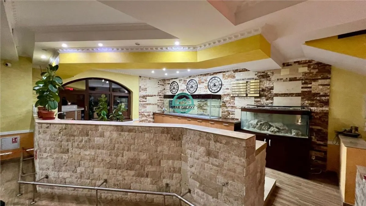 Oportunitate ! Pensiune 7 camere, 4 apartamente, 760mp utili la E60 - foto 10