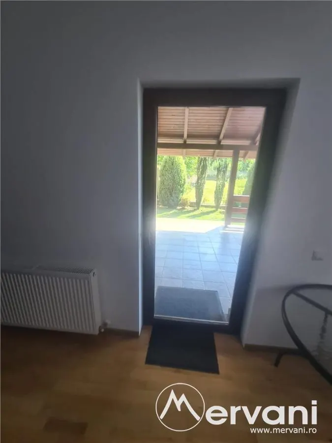 Vila de vanzare in Breaza - Zona Liceul Militar - foto 11