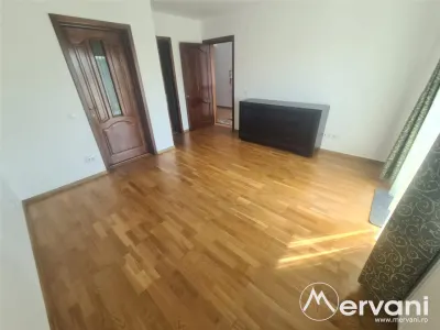 Vila de vanzare in Breaza - Zona Liceul Militar - foto 34