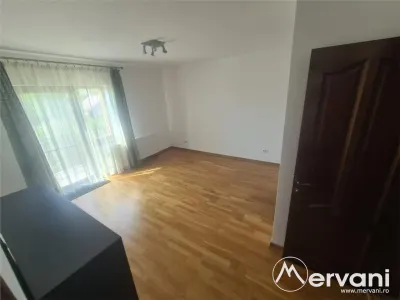 Vila de vanzare in Breaza - Zona Liceul Militar - foto 35