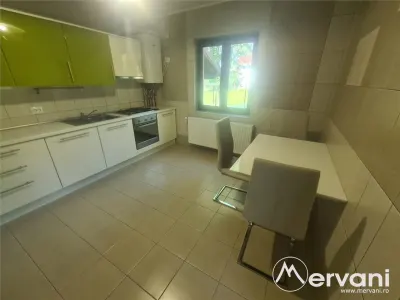 Vila de vanzare in Breaza - Zona Liceul Militar - foto 8
