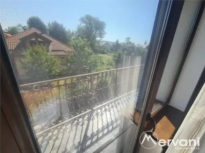 Vila de vanzare in Breaza - Zona Liceul Militar - foto 71