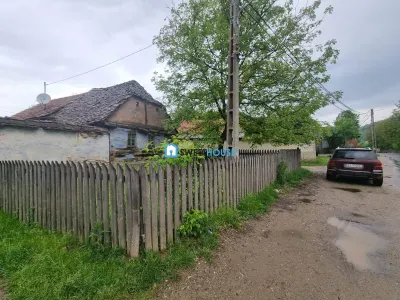 Casa de renovat  in Sinca Noua - foto 14