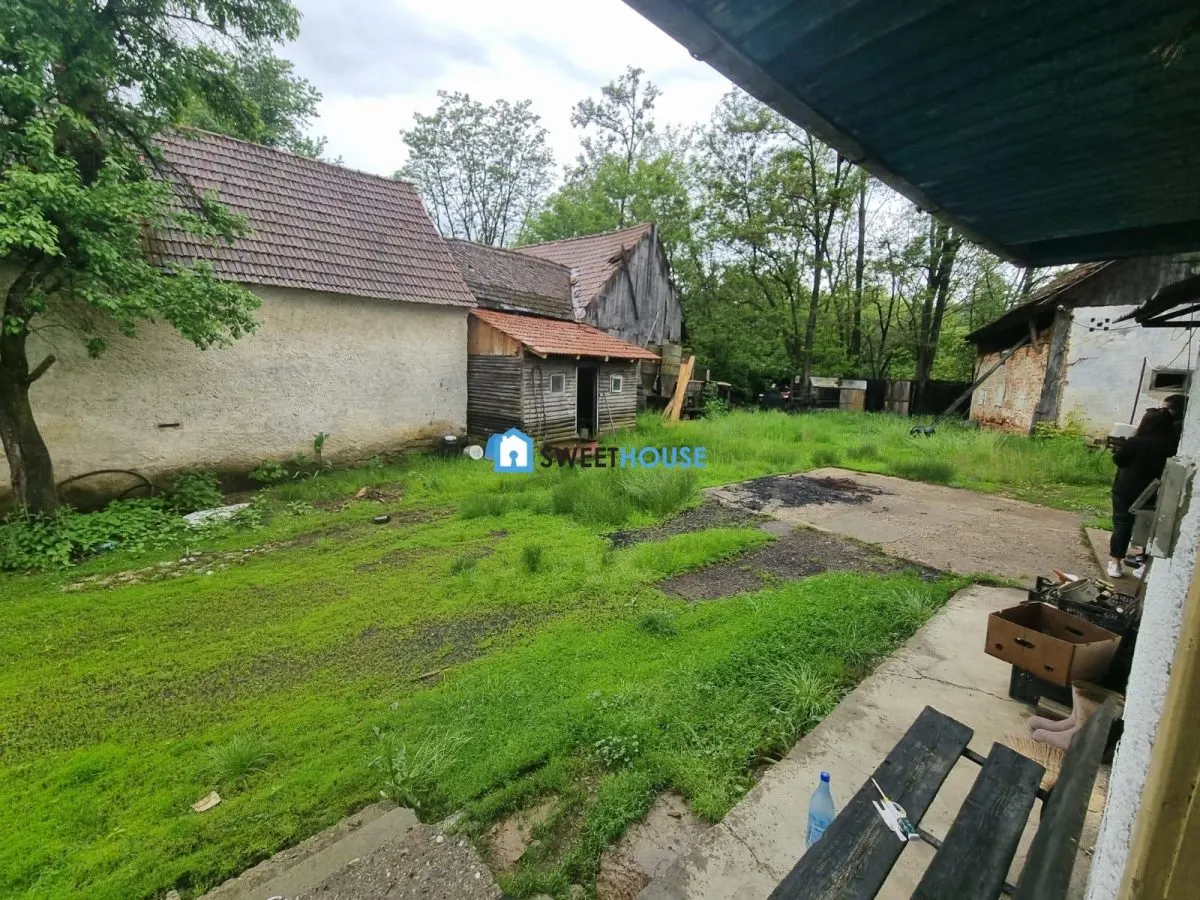 Casa de renovat  in Sinca Noua - foto 6