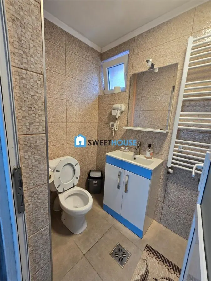 Casa cu doua apartamente in zona centrala Fagaras - foto 17