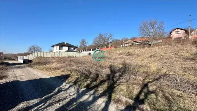 Vand teren cu suprafata de 835 mp str Viile Dealului Mic l - foto 2
