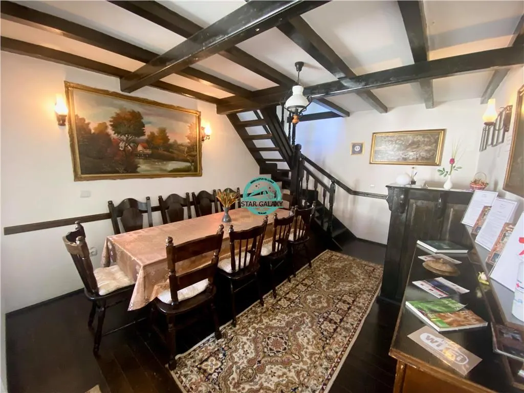 VAND PENSIUNE CU 7 CAMERE IN SIGHISOARA LA 800 MP DE CETATE - foto 17