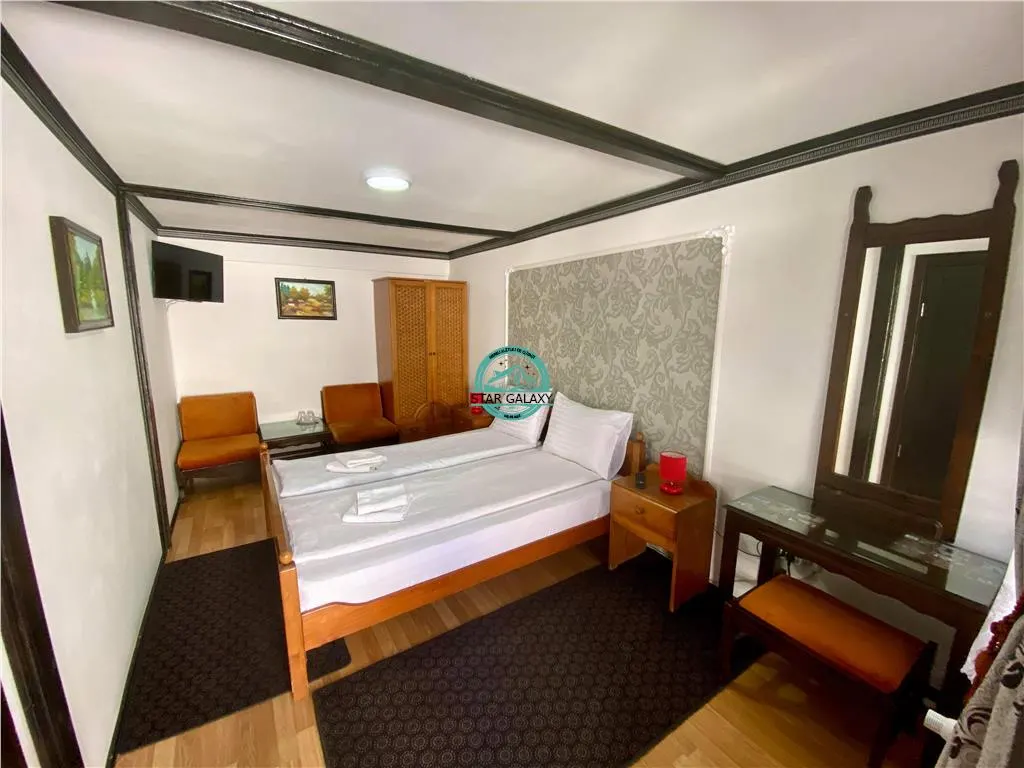 VAND PENSIUNE CU 7 CAMERE IN SIGHISOARA LA 800 MP DE CETATE - foto 7