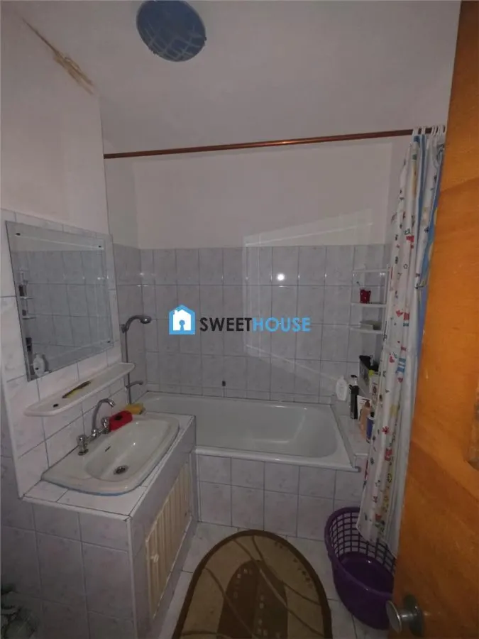 Apartament cu doua  camere zona Combinat - foto 4