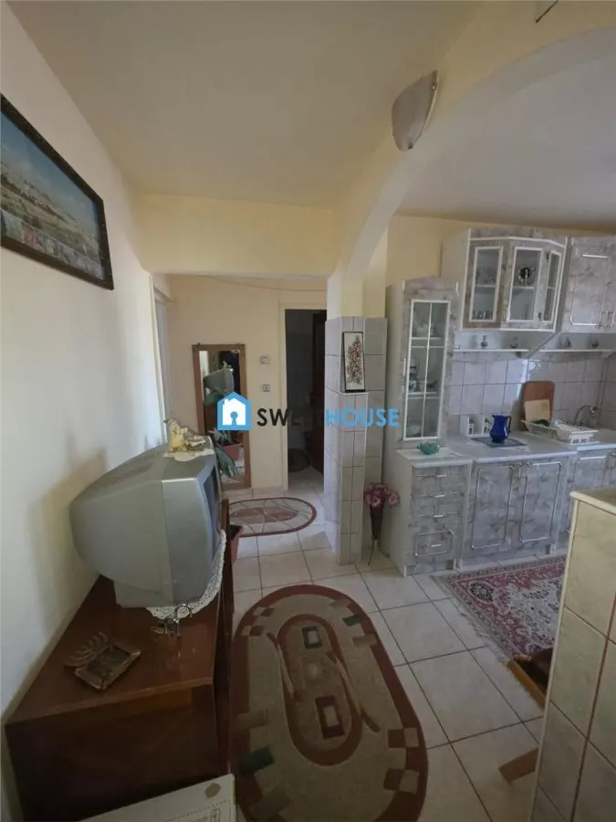 Apartament cu doua  camere zona Combinat - foto 7