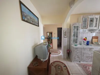 Apartament cu doua  camere zona Combinat - foto 8