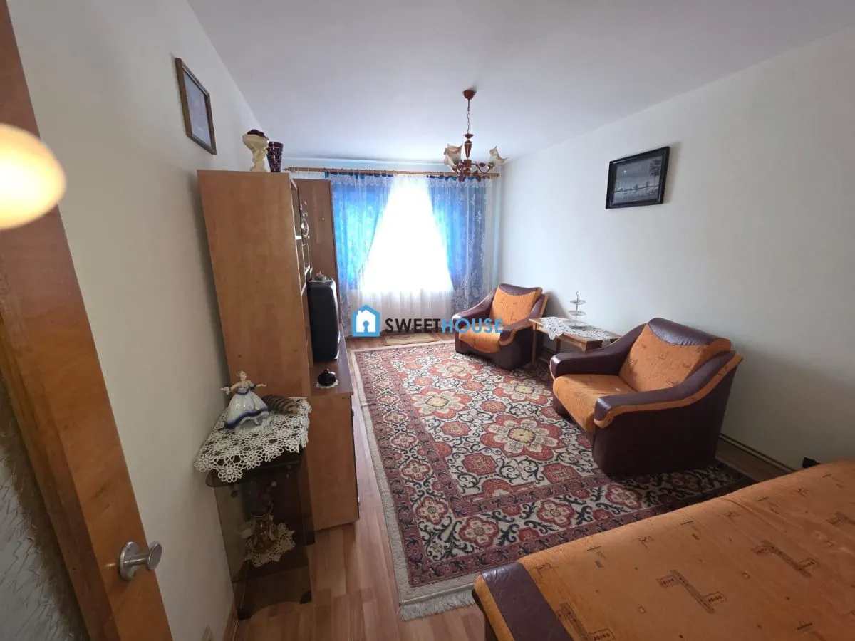 Apartament cu doua  camere zona Combinat - foto 9