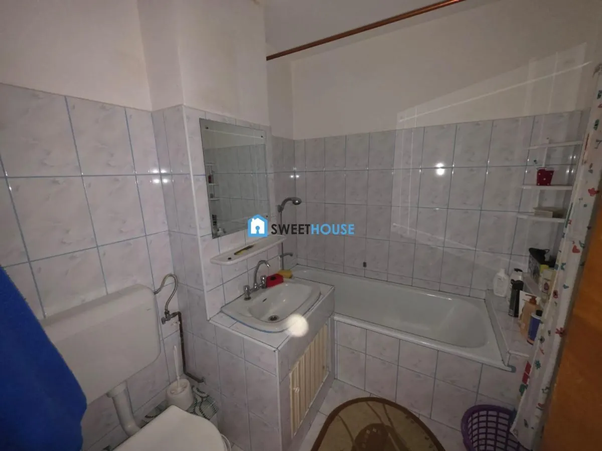 Apartament cu doua  camere zona Combinat - foto 10