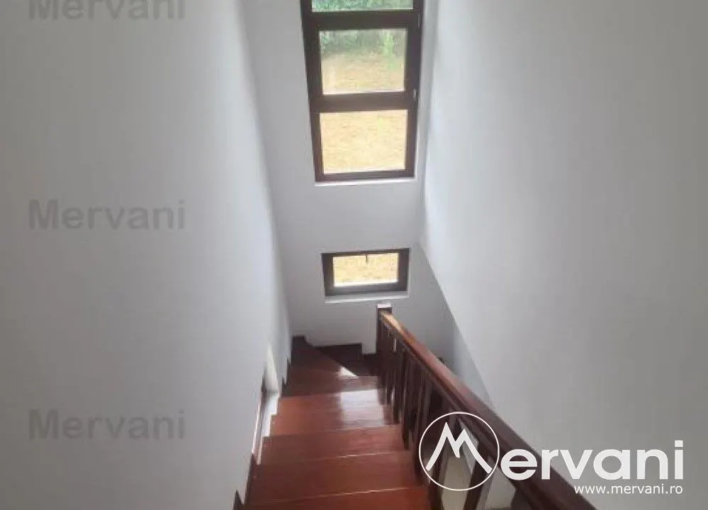 Vila de vanzare in Comarnic - foto 14