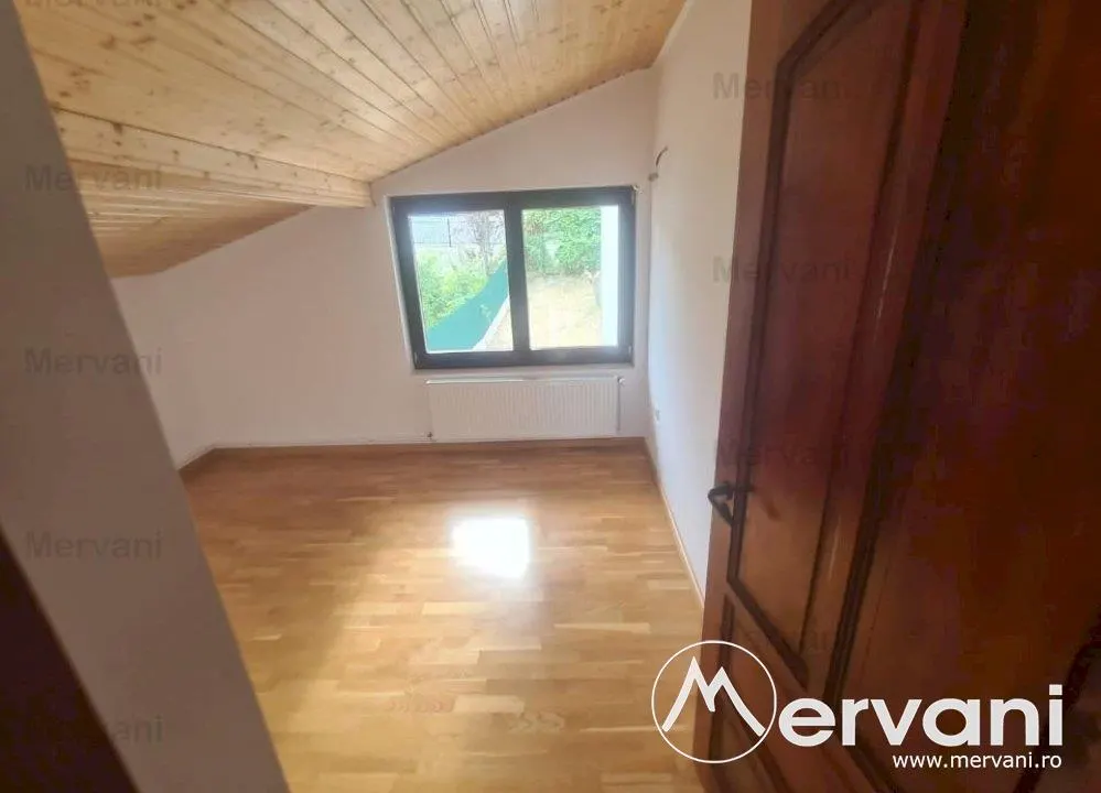 Vila de vanzare in Comarnic - foto 16