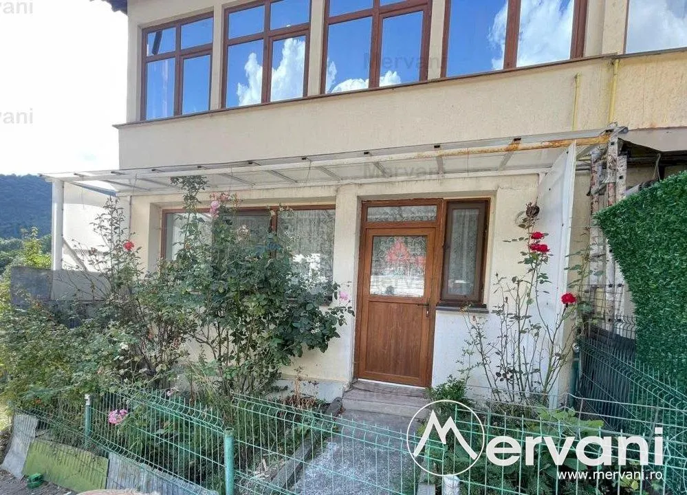 Apartament cu 2 camere de vanzare in Sinaia - foto 1