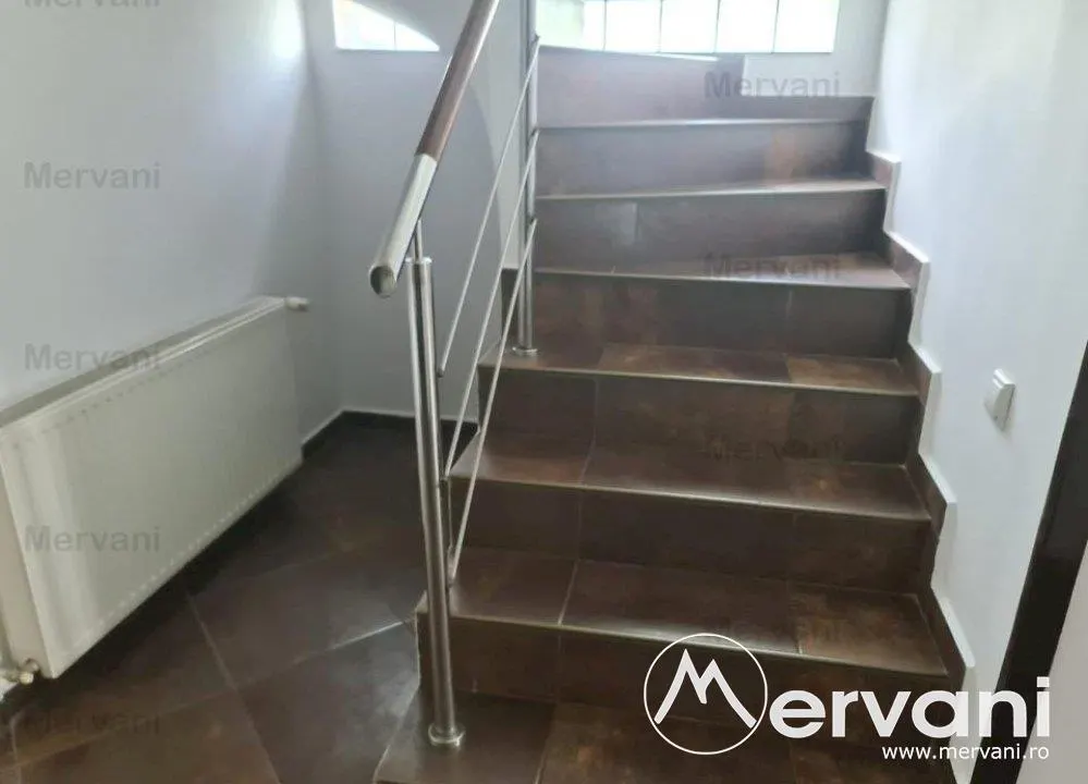 Vila de vanzare in Busteni - Zona Zamora - foto 2