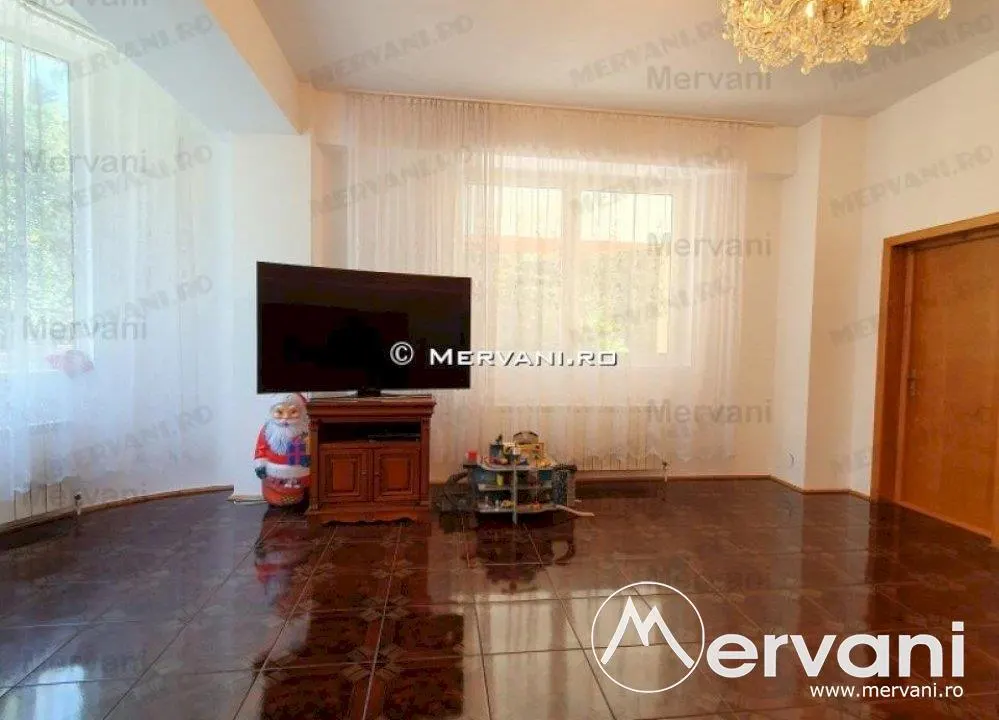 Vila (Pensiune) de vanzare in Predeal - foto 3