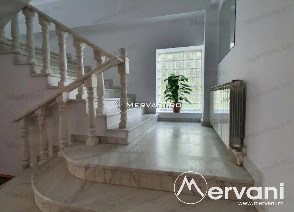 Vila (Pensiune) de vanzare in Predeal - foto 5