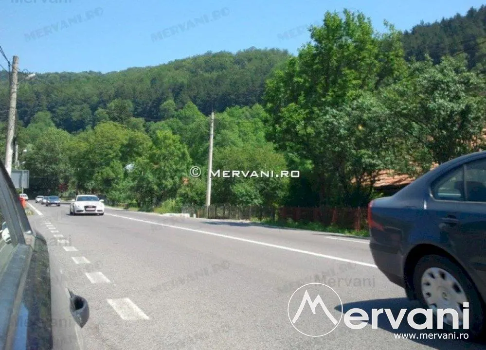 Teren de vanzare in Comarnic (zona Posada) - foto 1