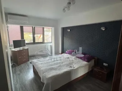 Apartament 3 camere, 70 mp, 2 băi, Etaj 3, Renovat complet, Păcurari - foto 4