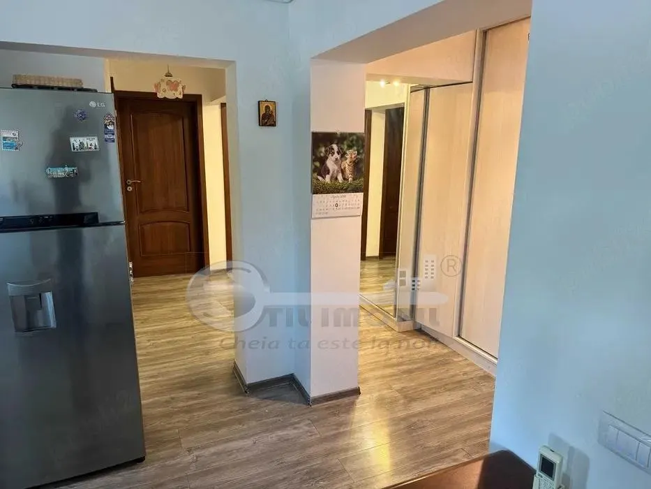 Apartament 3 camere, 70 mp, 2 băi, Etaj 3, Renovat complet, Păcurari - foto 5
