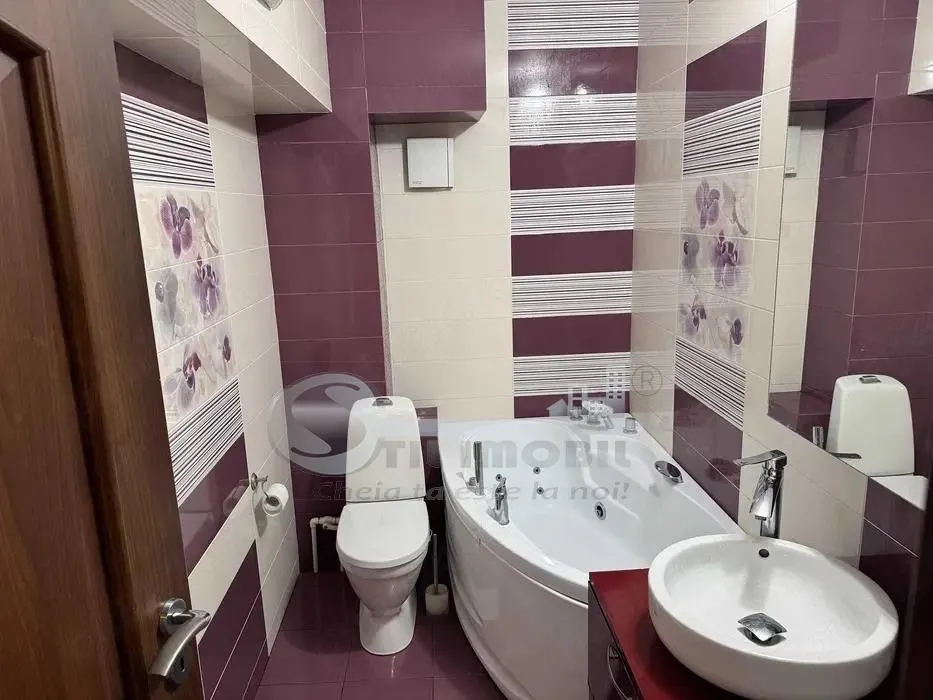 Apartament 3 camere, 70 mp, 2 băi, Etaj 3, Renovat complet, Păcurari - foto 6