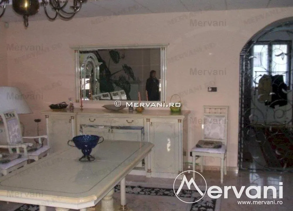 Vila de vanzare in Campina - zona Muscel - foto 11