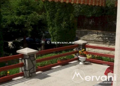 Vila de vanzare in Busteni - Zona Centrala - foto 2