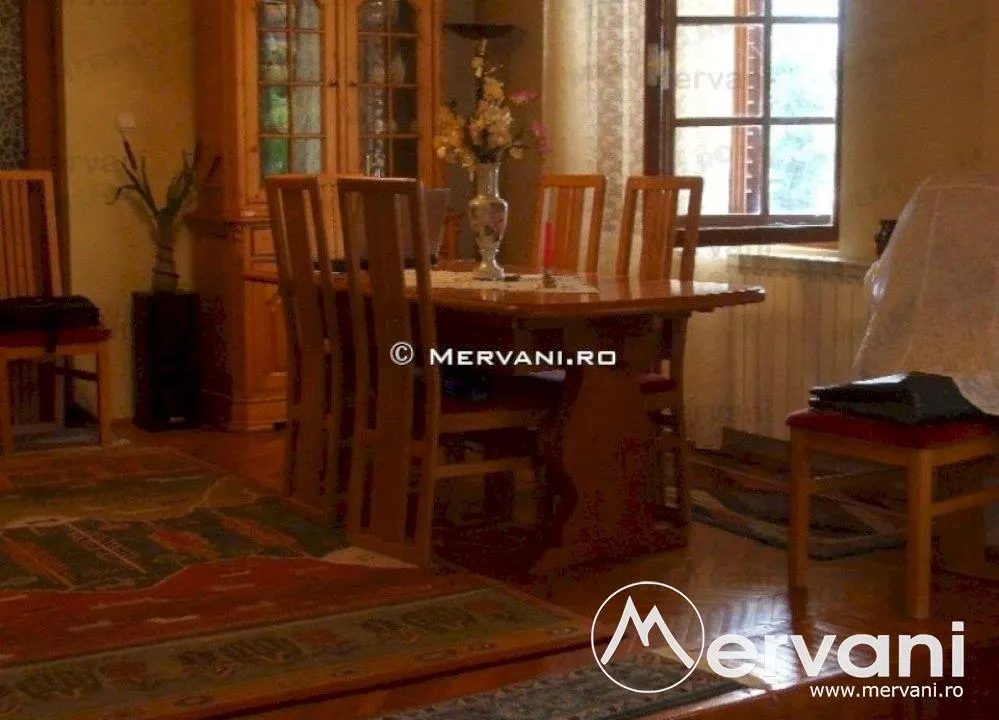 Vila de vanzare in Busteni - Zona Centrala - foto 22