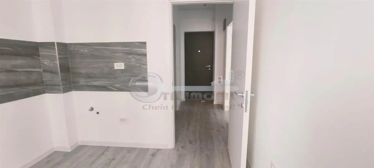 1 CAM DECOMANDAT CAPT CUG VISOIANU ETAJ INTERMEDIAR - foto 3