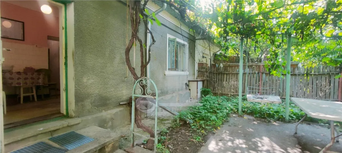 GARA CENTRU PIATA UNIRII TEREN 377 MP CU CASA -300,000 EUR - foto 1