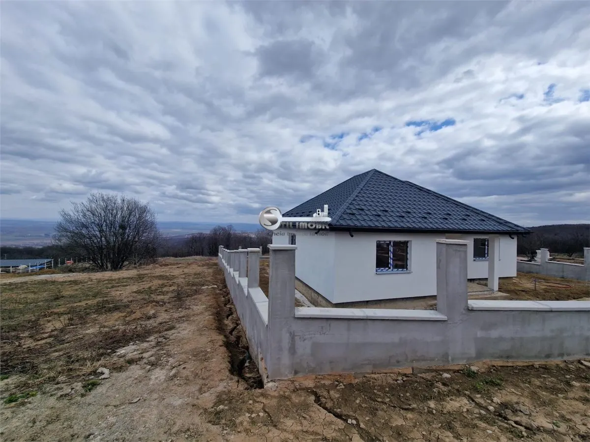 Casa de vanzare I Paun, Barnova I 4 camere, 2 bai I 500 mp teren - foto 3