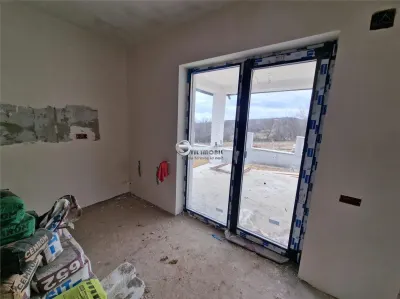 Casa de vanzare I Paun, Barnova I 4 camere, 2 bai I 500 mp teren - foto 6