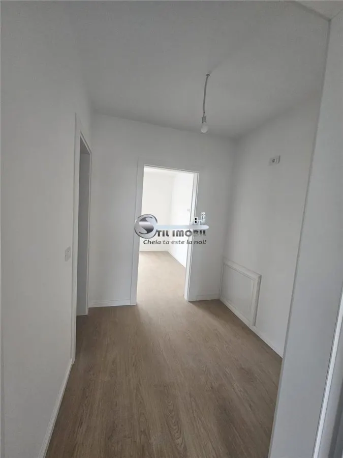 Apartament 3 camere dispus pe 2 niveluri - foto 4