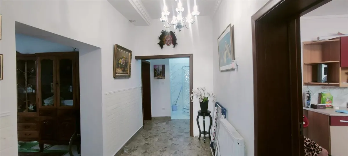 APARTAMENT ULTRACENTRAL , PIATA UNIRII, CUZA VODA 70 MP PLUS CURTE - foto 2