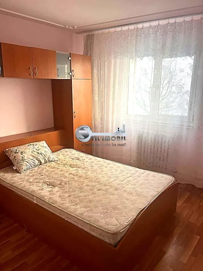 Vanzare Ap. 3 camere,decomandat ,zona Dacia - foto 3