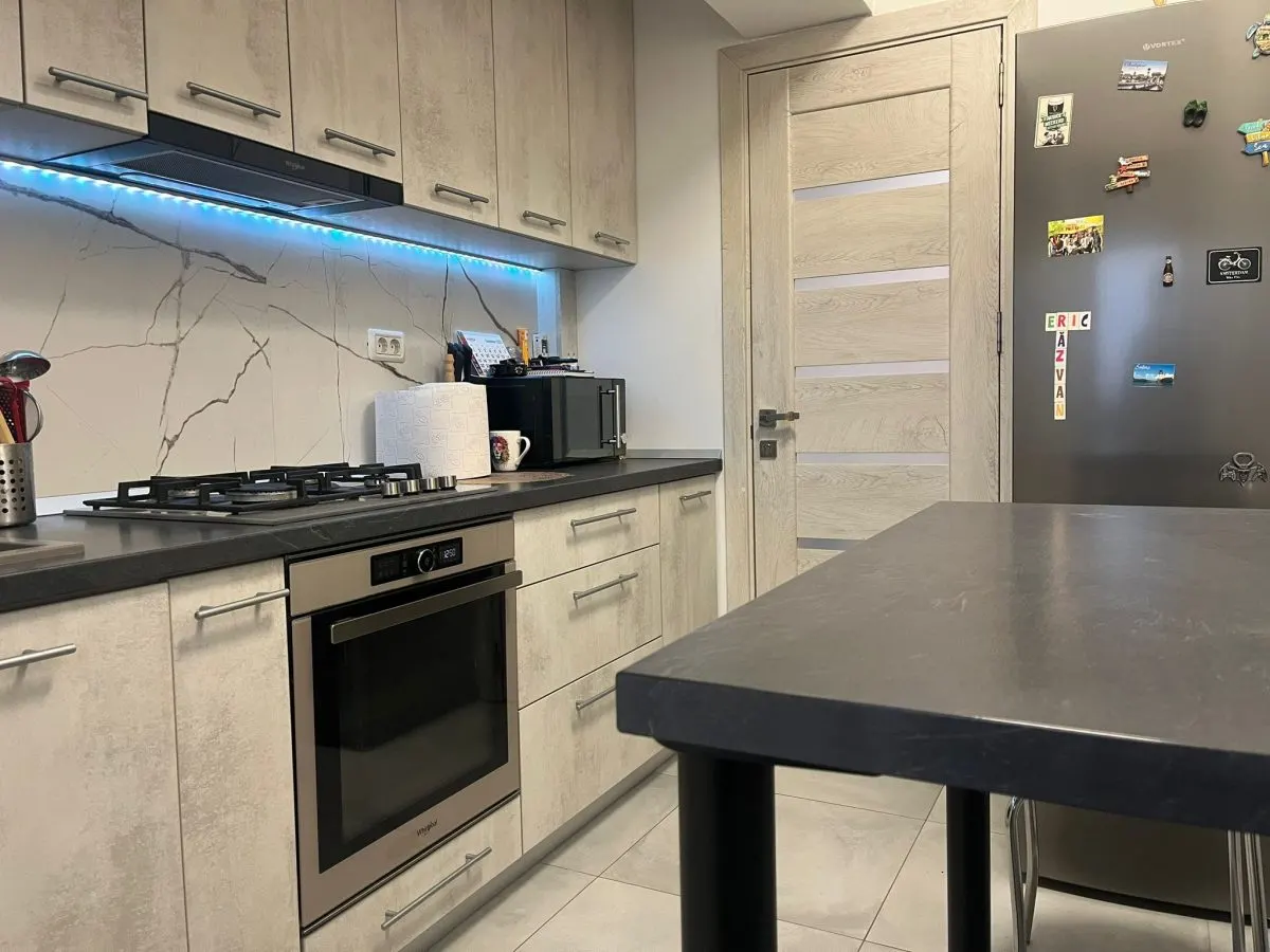 Apartament 2 camere Platou Galata - 399 EURO - foto 2