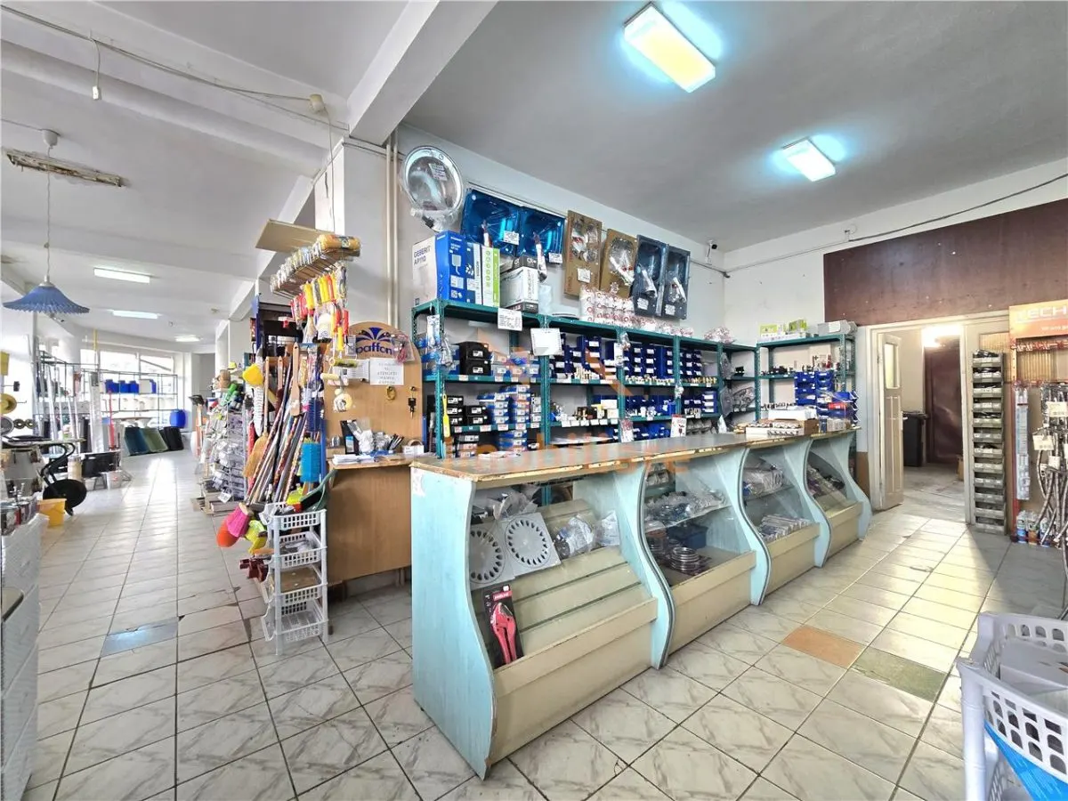 SPATIU COMERCIAL DE VANZARE SAU INCHIRIERE  | 265 MP UTIL | STEFAN CEL MARE | ORADEA - foto 3