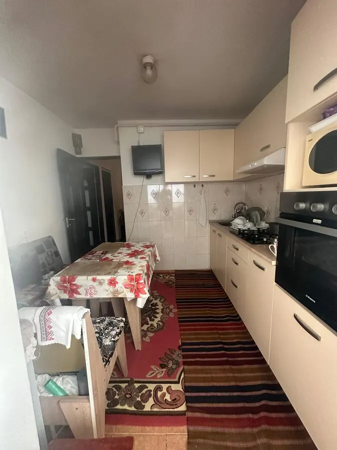 APARTAMENT 3 CAMERE DECOMANDAT FRUMOASA NICOLINA 135000 EURO - foto 14
