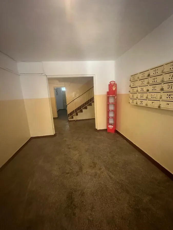 APARTAMENT 3 CAMERE DECOMANDAT FRUMOASA NICOLINA 135000 EURO - foto 5