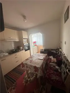 APARTAMENT 3 CAMERE DECOMANDAT FRUMOASA NICOLINA 135000 EURO - foto 10