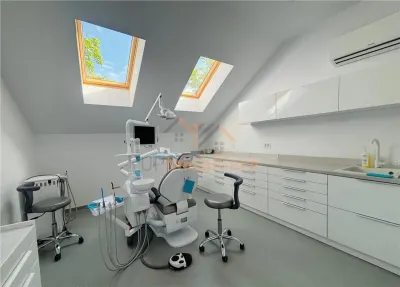 CABINETE DE INCHIRIAT STOMATOLOGIE| CENTRAL |STR. IULIU MANIU| ORADEA - foto 5