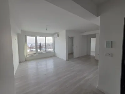 Apartament 3 camere - Etaj 3, 2bai - Str. Soarelui, Păcurari - foto 1